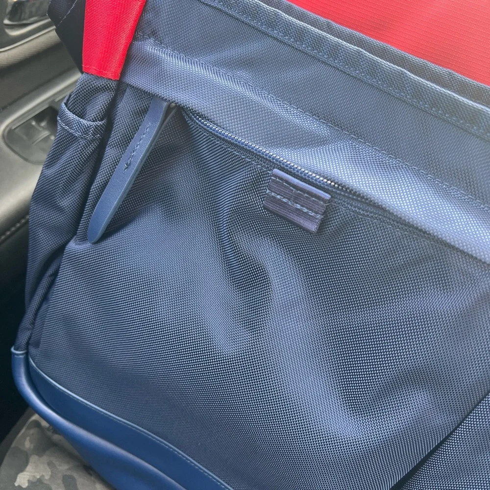 Nike Sample USA Basketball Messenger Bag